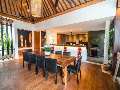 DINING-LIVING-ABAKOI-LUXURY-FAMILY-6BED-VILLA-3