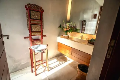 Downstairs-bedroom-2nd-villa-Ambalama-luxury-villa-1