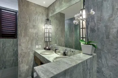 Bathrooms-Tangram-Luxury-Villas-Big-Groups-Seminyak-Bali-7