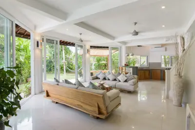 Ron-Ron-Batu-Bolong-Villa-12