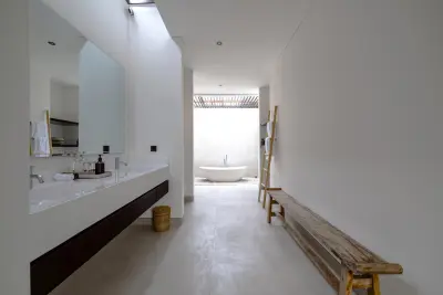 Bathroom-Villa-Gendang-Luxury-Private-Villa-Seminyak-7-1