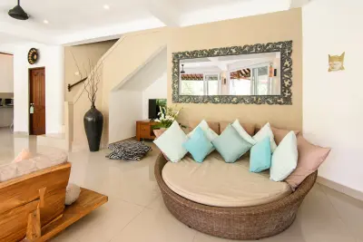 Mana-Batu-Bolong-Villa-2