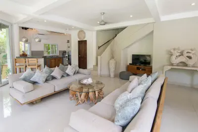 Mana-Batu-Bolong-Villa-11