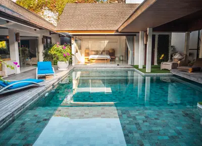 Marton-Luxury-Family-Villa-Berawa-Canggu-Pool-2-4