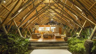 villa-omahpadi-livingroom-3