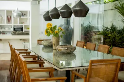 FAMILY-VILLA-BERAWA-CANGGU-BALI-DINING-AREA-4