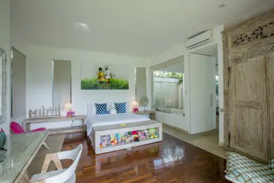 FAMILY-LUXURY-VILLA-BERAWA-CANGGU-BALI-BEDROOM-4-2