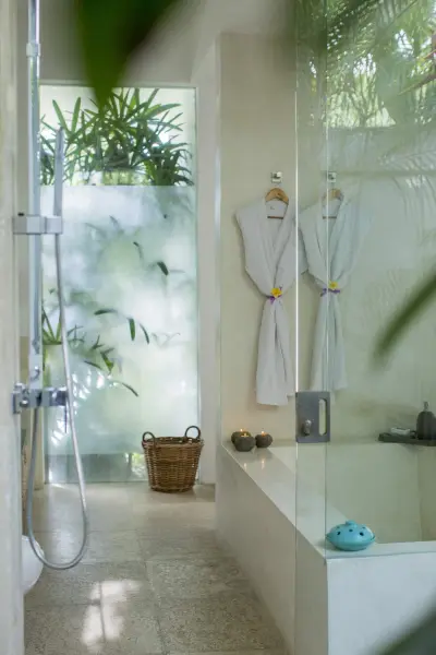 FAMILY-LUXURY-VILLA-BERAWA-CANGGU-BALI-BEDROOM-4-5