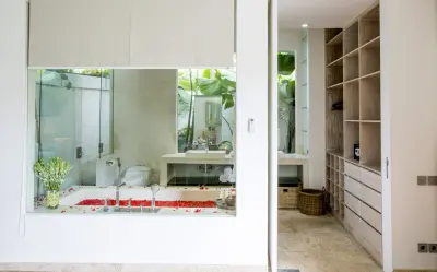 FAMILY-VILLA-BERAWA-CANGGU-BALI-BEDROOM-3-3