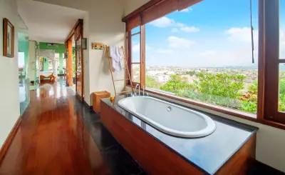 Master-bedroom-bathroom-8