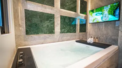 Bathroom-House-of-Light-Luxury-Villa-5