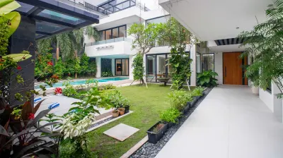 Garden-House-of-Light-Luxury-Villa-1
