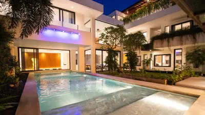Pool-House-of-Light-Luxury-Villa-8