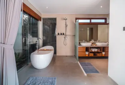 Marton-Luxury-Family-Villa-Berawa-Canggu-Bathrooms-6