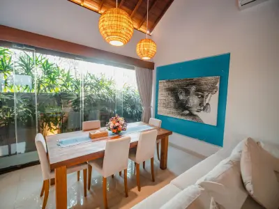 Marton-Luxury-Family-Villa-Berawa-Canggu-Dining-Area-2