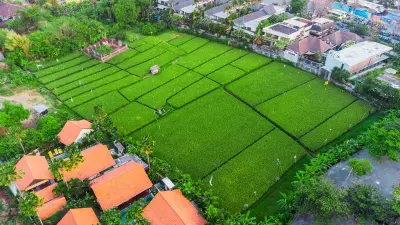 Marton-Luxury-Family-Villa-Berawa-Canggu-Drone-3