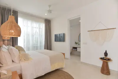 Villa-Cruz-Luxury-Modern-4bed-Villa-Berawa-Canggu-Bali-15