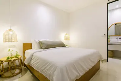 Modern-4bed-villa-Under-The-Sun-Berawa-Canggu-Bali-1