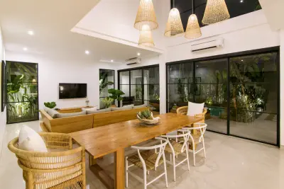 Modern-4bed-villa-Under-The-Sun-Berawa-Canggu-Bali-20