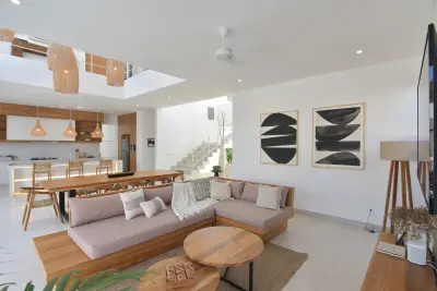 Villa-Cruz-Luxury-Modern-4bed-Villa-Berawa-Canggu-Bali-22