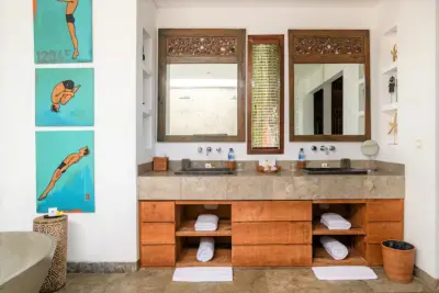 Luxury-Villa-Tiga-Puluh-7bed-centre-of-Seminyak-Bali-40