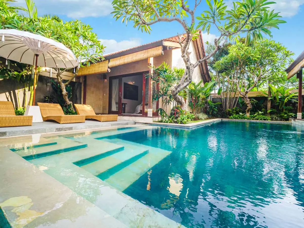 POOL-AREA-TAMANTIS-FAMIL-VILLA-CANGGU-BERAWA-2