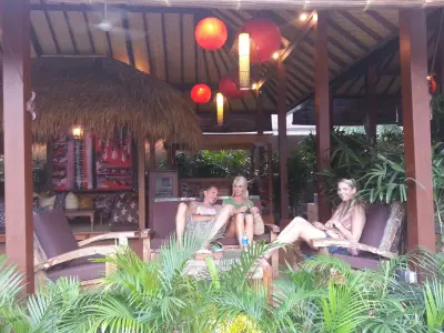 12-BED-CHILL-VILLA-CHILL-LOUNGE-AREA-3