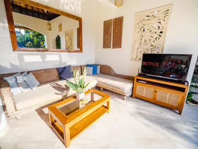 LIVING-ROOM-CINTA-3BED-FAMILY-1