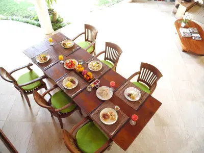 Breakfast-Keluarga-3bd-Family-Villa-Berawa-Canggu-6