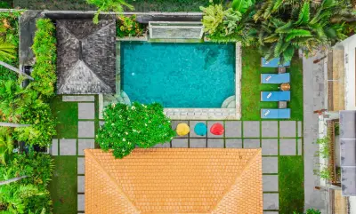 DRONE-POOL-AREA-AMORE-LUXURY-4BED-2