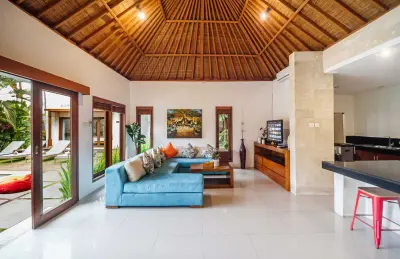 LIVING-ROOM-DINING-AMORE-4BED-VILLA-2