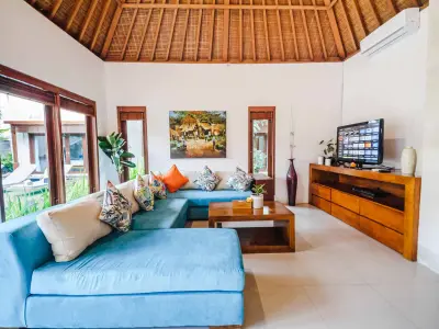 LIVING-ROOM-DINING-AMORE-4BED-VILLA-3