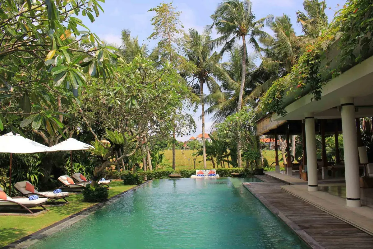 Stylish-mansion-with-home-theater-bali-comfy-villas-pool-area-garden-1