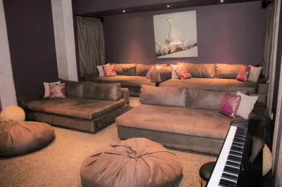 Stylish-mansion-with-home-theater-bali-comfy-villas-main-2