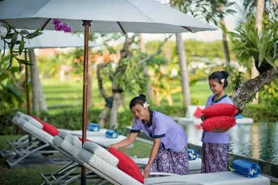 Stylish-mansion-with-home-theater-bali-comfy-villas-pool-area-garden-8