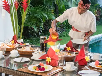 17.Casa-Brio-Dedicated-staff-