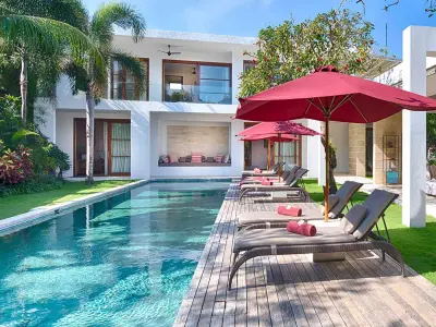 39.Casa-Brio-Pool-sun-loungers