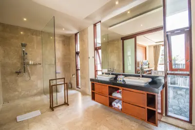 Freedom-5-bedroom-Luxury-Accommodation-Seminyak-Bali-for-families-and-groups-45