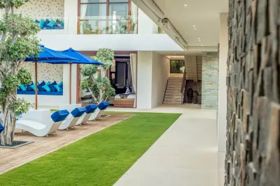 Freedom-5-bedroom-Luxury-Accommodation-Seminyak-Bali-for-families-and-groups-26