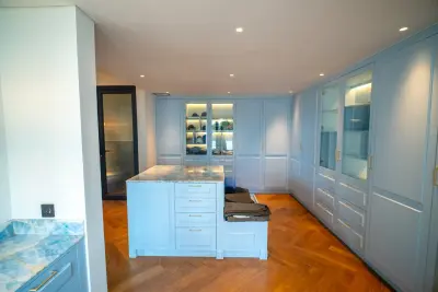WALK-IN-CLOSET-1
