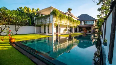 2nd-Pool-Luxury-Beach-Villa-Cemagi-3-2