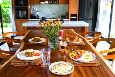 Kitchen-Dining-Casa-Cava-Luxury-Villa-Ubud-2