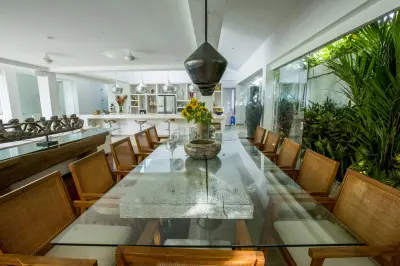 FAMILY-VILLA-BERAWA-CANGGU-BALI-DINING-AREA-2