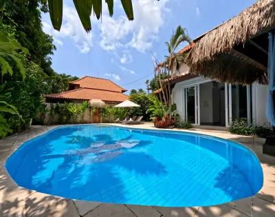 Ron-Ron-Batu-Bolong-Villa-2