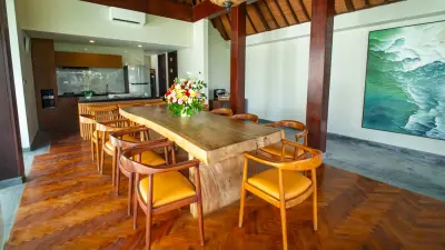Lotus-5bed-Luxury-Bali-Villa-For-Families-and-Groups-10-1