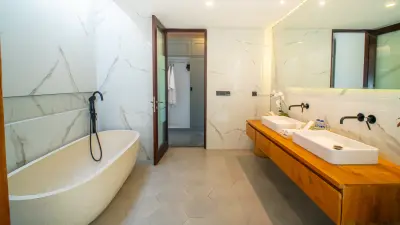 Lotus-5bed-Luxury-Bali-Villa-For-Families-and-Groups-23-1