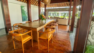 Lotus-5bed-Luxury-Bali-Villa-For-Families-and-Groups-6-1