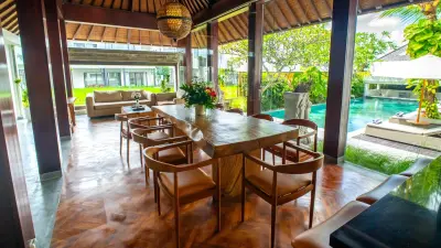 Lotus-5bed-Luxury-Bali-Villa-For-Families-and-Groups-5-1