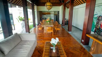 Lotus-5bed-Luxury-Bali-Villa-For-Families-and-Groups-11-1