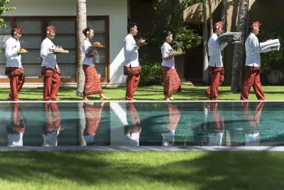 Tiga-Puluh-7bed-luxury-villa-Seminyak-Bali-38